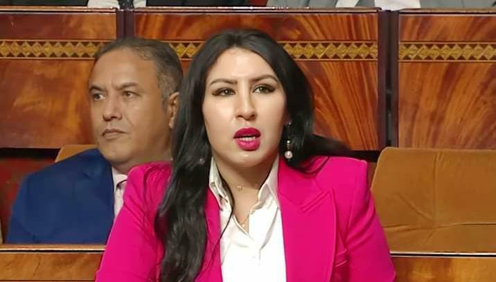 حنان أتركين تطالب الحكومة بإعادة النظر في التوقيت الصيفي الدائم