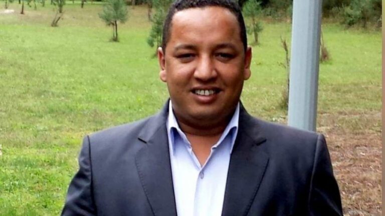 مذكرة اعتقال دولية في حق رئيس مجلس إقليمي سابق بسيدي سليمان بعد تأييد حكم سجنه عشر سنوات