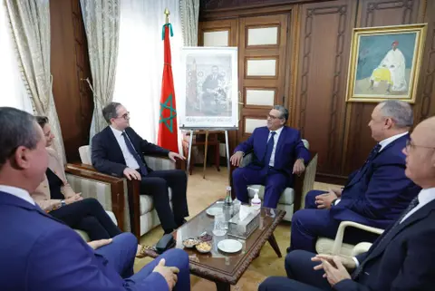 أخنوش يشرف على توقيع ملحق اتفاقية استثمارية جديدة مع رونو المغرب