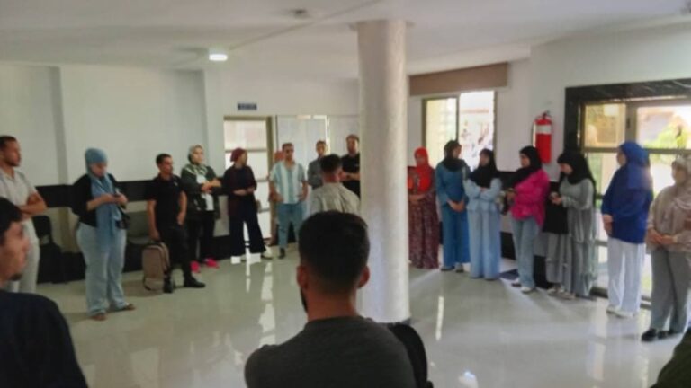 طلبة “إجازة التميز في العمل الاجتماعي” يحتجون ببني ملال ويطالبون بفتح الماستر وإنصافهم