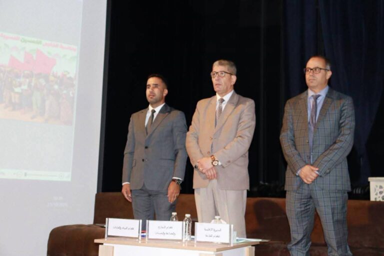 السمارة.. خمسون عاما من التحدي والإنجاز: ندوة علمية تكشف أسرار التحول في قلب الإقليم