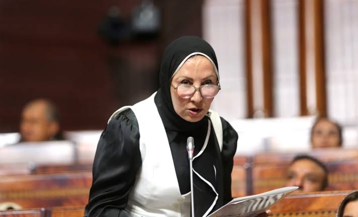 فريدة خنيتي تسائل وزير الصحة حول “ترحيل” جهاز السكانير من مستشفى زايو إلى جرسيف