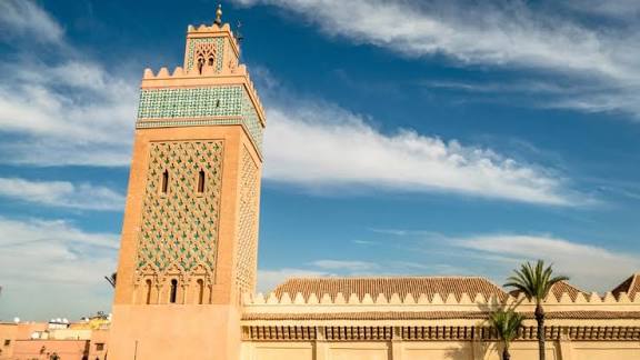 وزارة الأوقاف توقف خطيبا الرباط بسبب مضمون خطبته