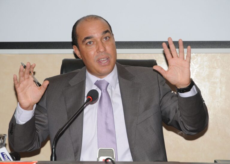 أوزين: “كلام التويزي خطير والمغاربة غدا ما يشريوش الخبز”