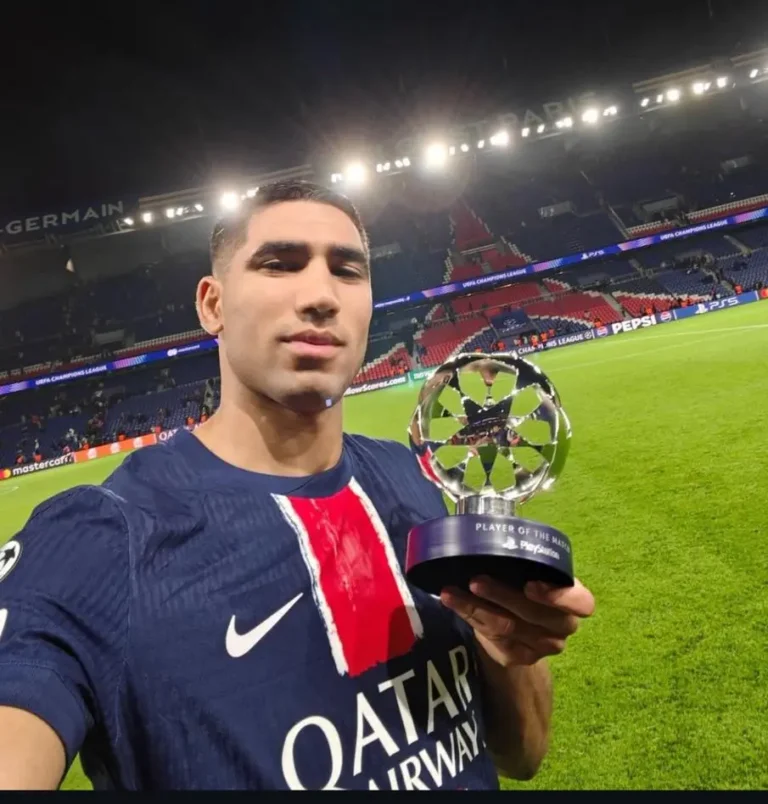 حكيمي يتصدر قائمة المرشحين لجائزة أفضل لاعب إفريقي لعام 2025