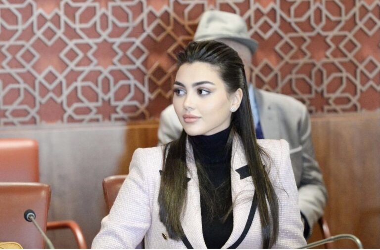 كواليس «ضجة» تعليق برلماني على زميلته: «الله يرزقك شي بوكوص» و يقين 24 تكشف هوية البوكوص المقصود