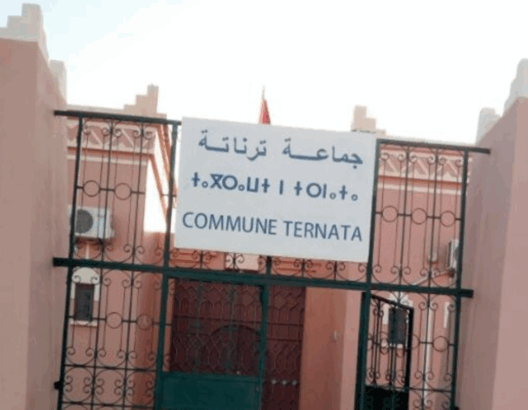 عامل إقليم زاكورة يفعّل مبدأ ربط المسؤولية بالمحاسبة.. عزل رئيس جماعة ترناتة ونائبه بسبب “اختلالات جسيمة” في تدبير الماء