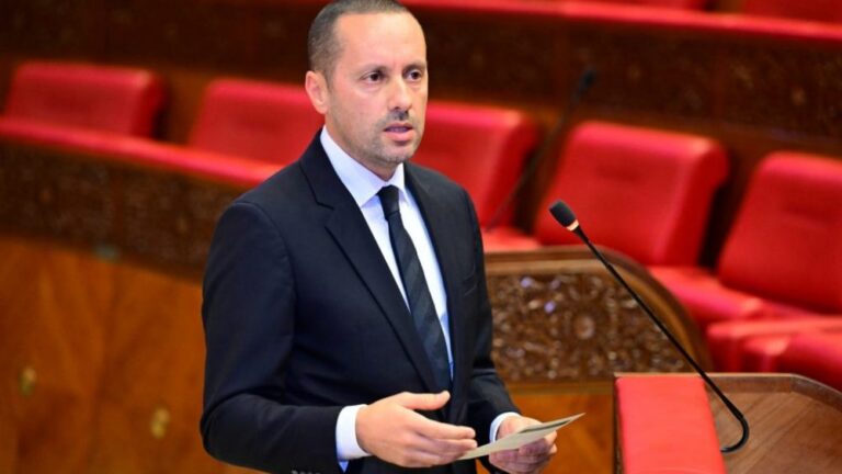 قطاع الصحة النفسية يواجه الانهيار… والوزارة متهمة بالانشغال عن ضبط المهنة