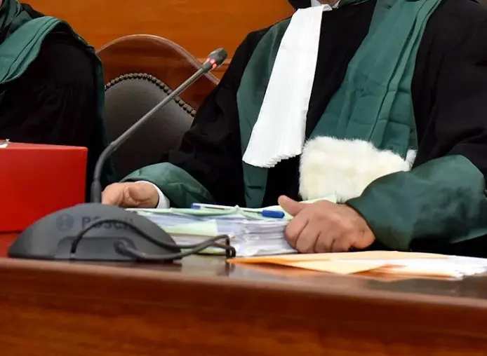 حكم قضائي يفجر جدلاً: إدارية فاس تلغي ربط مستشفى شهادة وفاة بديْن قدره 13 مليون سنتيم