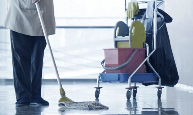 بني ملال.. الاتحاد العام للشغالين يستنكر هضم حقوق عاملات الطبخ والنظافة بالمؤسسات التعليمية