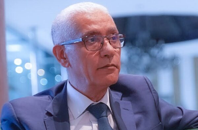 من الدار البيضاء… الطالبي العلمي يفجّر مفاجأة سياسية ويعلن مغادرته للمشهد الحزبي