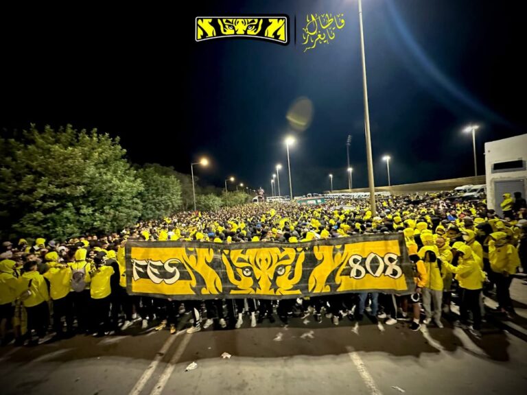 تشديد إجراءات الدخول يثير غضب جماهير المغرب الفاسي في مباراة الجيش الملكي بالرباط