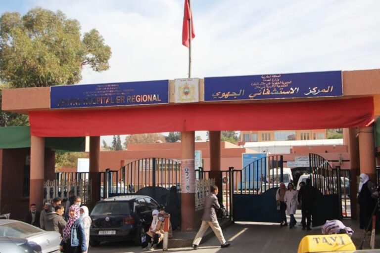 اعتداء خطير بسلاح أبيض يروع أطر مستعجلات المستشفى الجهوي ببني ملال والنقابة تدق ناقوس الخطر