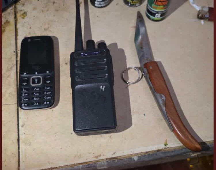 توقيف أربعيني بطنجة هدد السلطات وحُجزت بحوزته أسلحة وذخيرة