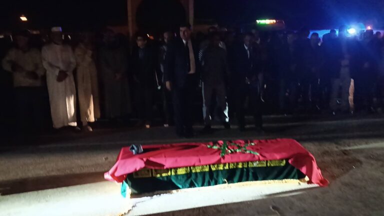 في موكب جنائزي رسمي… الفقيه بن صالح تودع شهيد الواجب رشيد الباكوتي