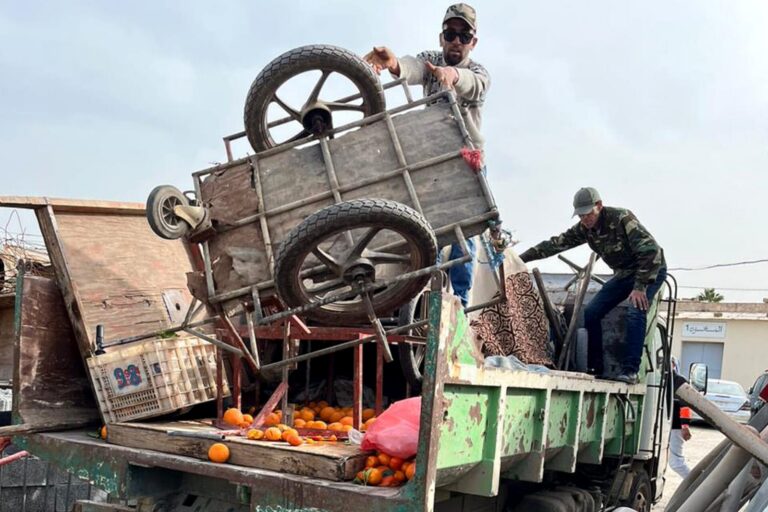 حملة للسلطة المحلية خاصة بالباعة الجائلين