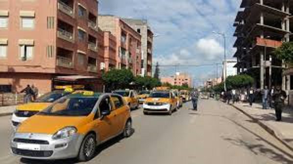إشاعة زيادة تسعيرة الطاكسيات ببني ملال تثير الجدل والمهنيون يوضحون الحقيقة