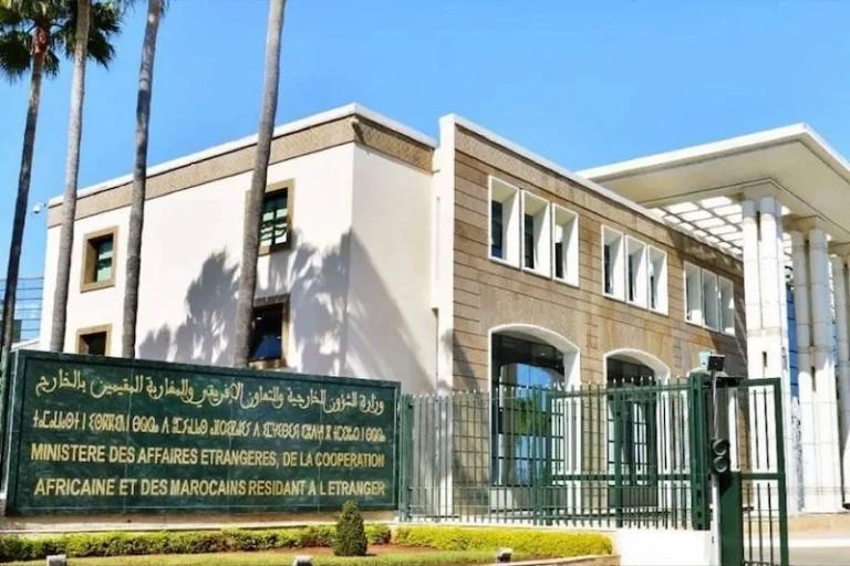 الخارجية تُحدث خلية أزمة لمواكبة أوضاع الجالية المغربية بالشرق الأوسط