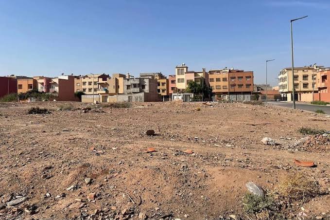 وزارة الداخلية تشدد على توحيد معايير فرض الرسم على الأراضي غير المبنية