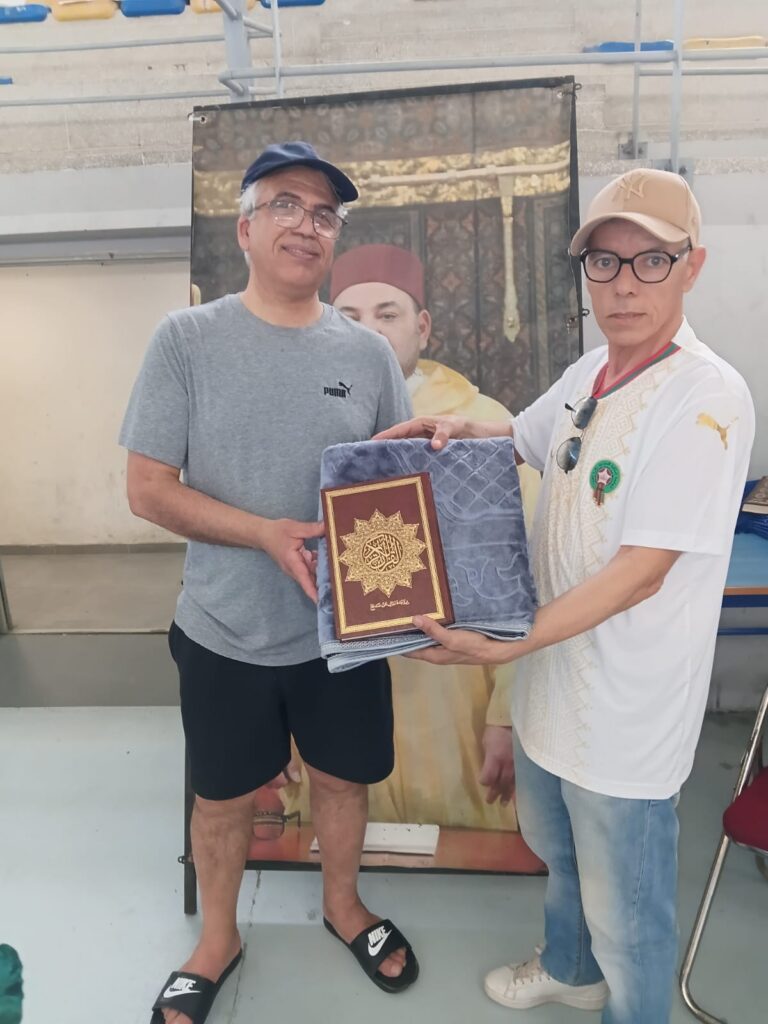 الدار البيضاء.. درب الوردة يحتفي برجل الأمن المتقاعد عبد الحق أليف في حفل رياضي مفعم بالوفاء