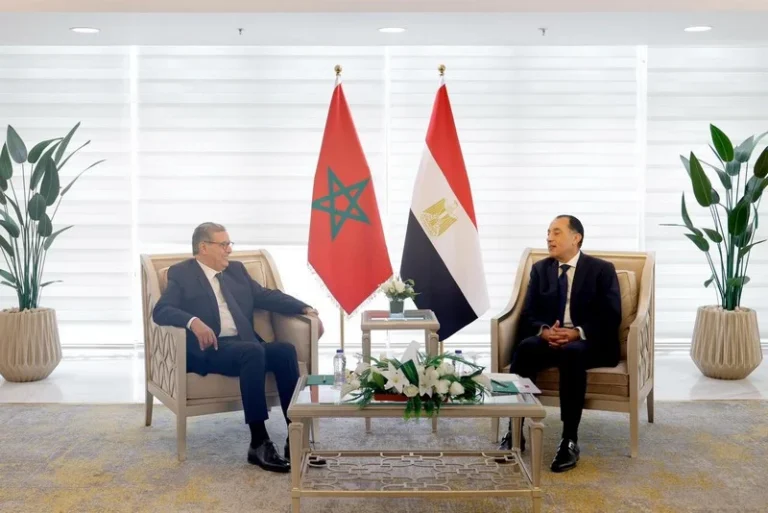 أخنوش يجري مباحثات بالقاهرة لتعزيز الشراكة المغربية المصرية