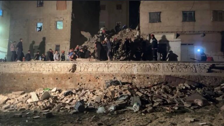 فاجعة فاس.. ارتفاع حصيلة ضحايا انهيار عمارة جنان الجرندي إلى 13 وفاة