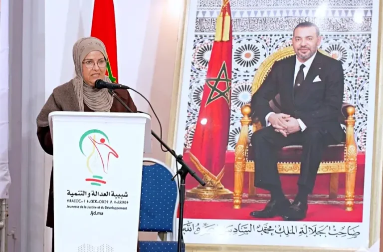 “وشاي” تدخل معترك السياسة من بوابة “البيجيدي” وتوجه رسائل قوية للشباب قبل الانتخابات
