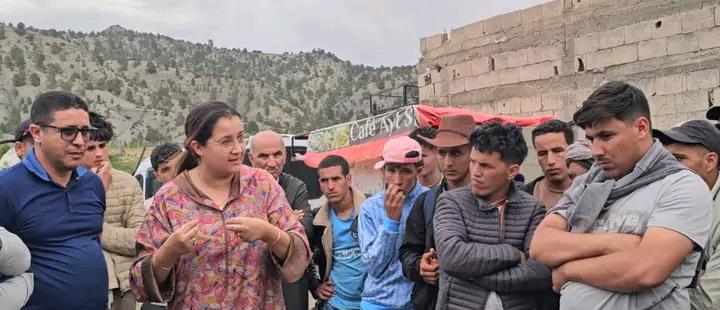 بين الوعود والواقع، ساكنة بوتفردة تخرج للاحتجاج مطالبة بالطريق وشبكة الاتصال والماء الصالح للشرب