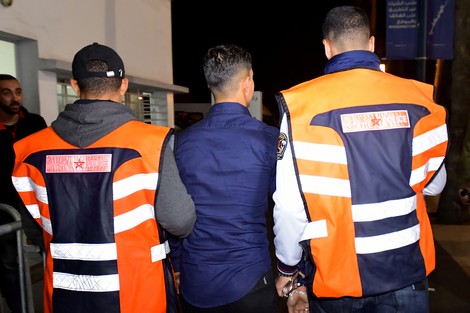 الدار البيضاء.. توقيف شخص للاشتباه في اعتدائه على عنصر من القوات المساعدة والتحقيق متواصل