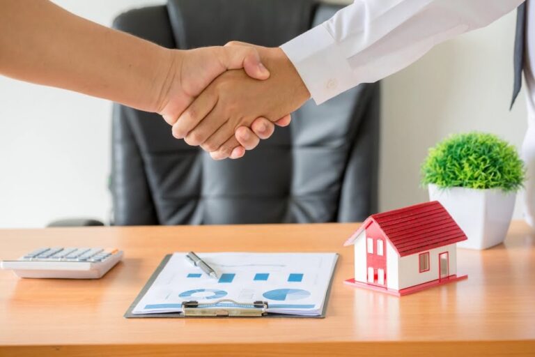ابتداءً من اليوم.. ضريبة إضافية بنسبة 2% على الأداء النقدي في المعاملات العقارية