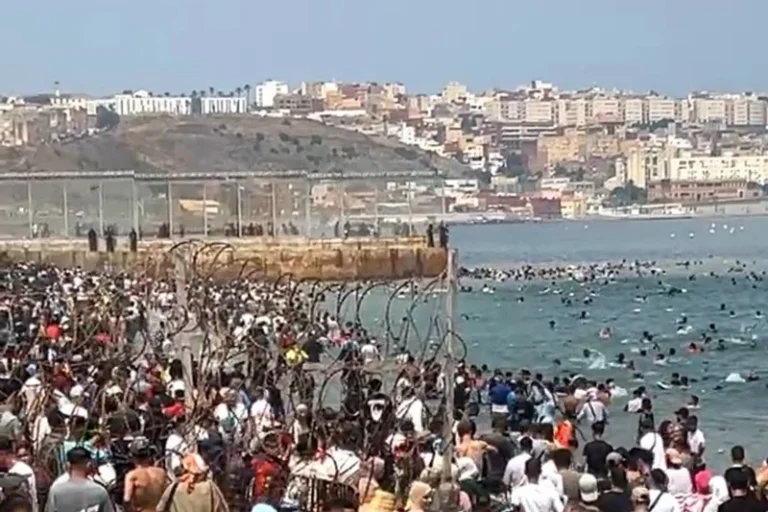 المغرب وإسبانيا يتوصلان إلى اتفاق استثنائي لإعادة المهاجرين غير النظاميين الوافدين إلى سبتة