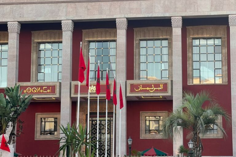استقالة برلماني بعد أيام من دخوله مجلس النواب تفتح باب الترحال السياسي