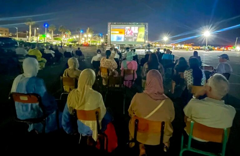 إقبال كبير على اليوم الثاني من فعاليات «أيام سينما الشاطئ» بالناظور