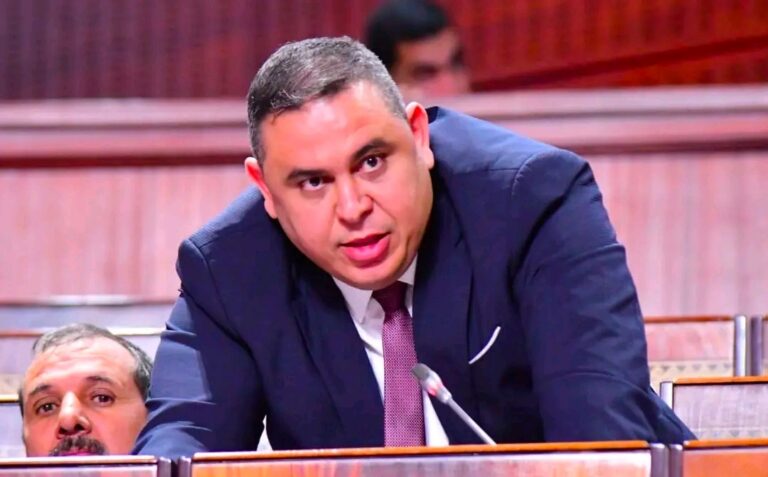 رفيق مجعيط يعلن دعمه للمومني مرشحاً لـ«البام» بالناظور ويضع حداً للجدل حول مستقبله السياسي