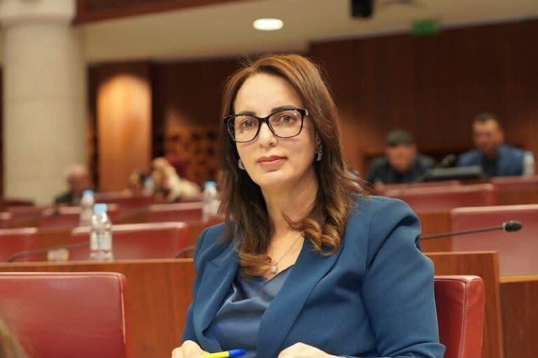 «144 سؤالاً».. مديحة خيير تدخل سباق بني ملال بحصيلة تتكلّم بالأرقام