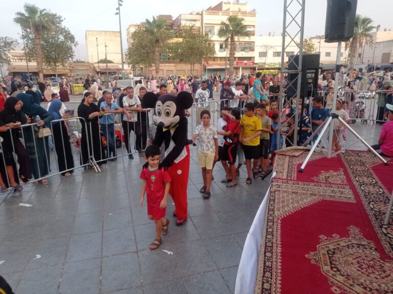 الحسيمة.. عروض بهلوانية وأنشطة ترفيهية للأطفال في ثالث أيام المهرجان الصيفي