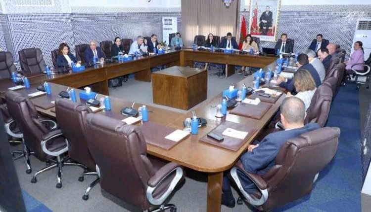 اجتماع استثنائي لـ«البام» وسط تصاعد التوتر مع «الأحرار».