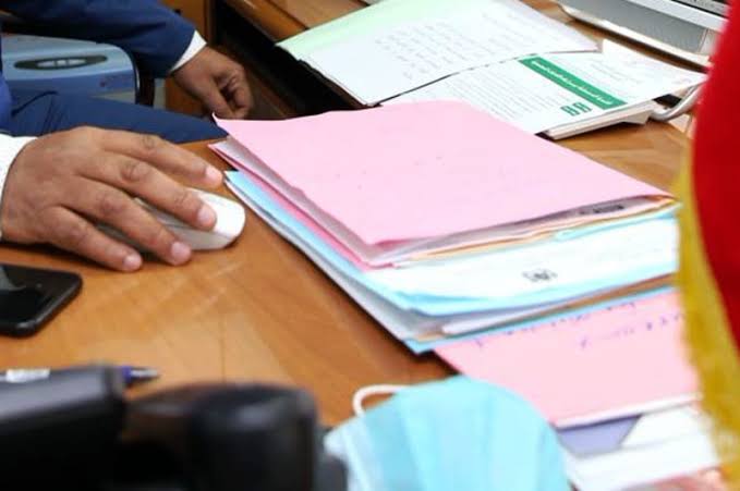 تقارير تفتيش ترصد اختلالات في تدبير صفقات تجهيز الاحتفالات الرسمية بعدد من الجماعات الترابية