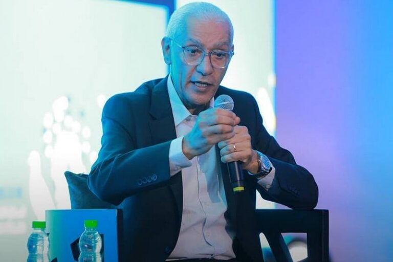 الطالبي العلمي يهاجم استقطاب السياسيين ويبعث برسائل قوية إلى لقجع: «قواعد الفيفا لا تنطبق على العمل الحزبي»