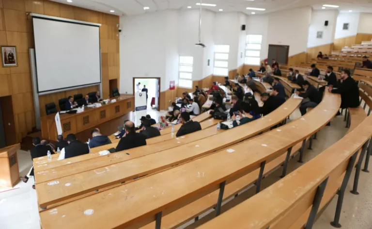 منتدى رؤساء الجامعات يدافع عن التكوين بالتوقيت الميسر وسط الجدل حول رسوم الماستر والدكتوراه