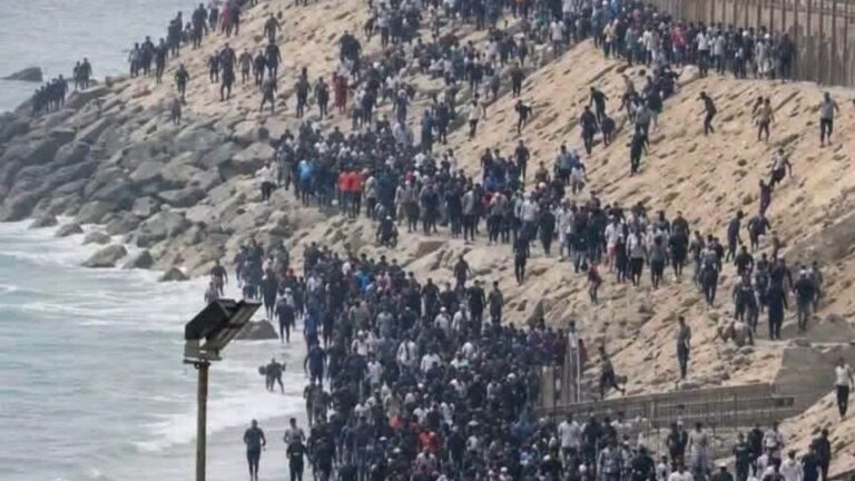 إسبانيا تبدأ فرز ملفات طالبي اللجوء بسبتة تمهيداً لإعادة المغاربة المرفوضة طلباتهم