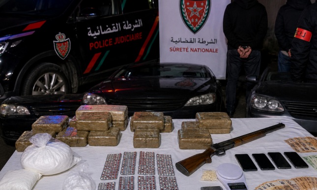 سيدي سليمان.. توقيف 3 أشخاص وحجز نصف كيلوغرام من الكوكايين و100 كيلوغرام من الشيرا