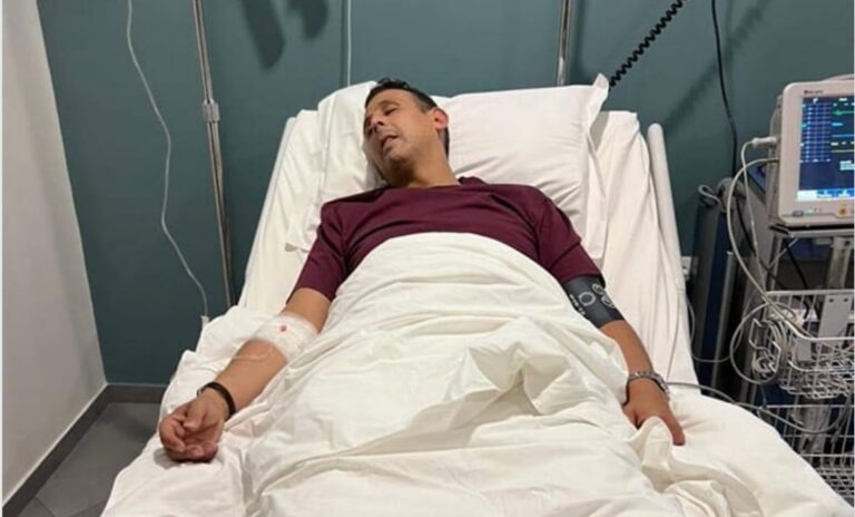وعكة صحية مفاجئة تنقل مصطفى لخصم إلى مصحة خاصة بفاس