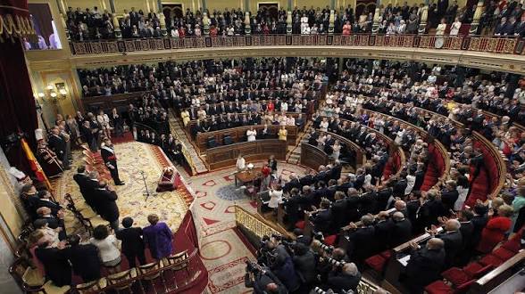 إسبانيا تحدد 10 شتنبر للتصويت على قانون يمنح الجنسية للصحراويين المولودين خلال الإدارة الإسبانية