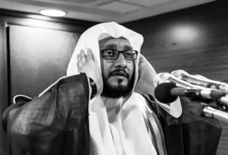 وفاة مؤذن المسجد الحرام الشيخ إبراهيم مدني عن عمر ناهز 51 سنة
