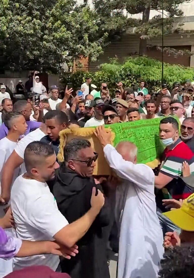 بالصور: مراسم تشييع جنازة المشمول برحمة الله السيد محمد رحيمي (يوعري)، والد النجمين سفيان والحسين