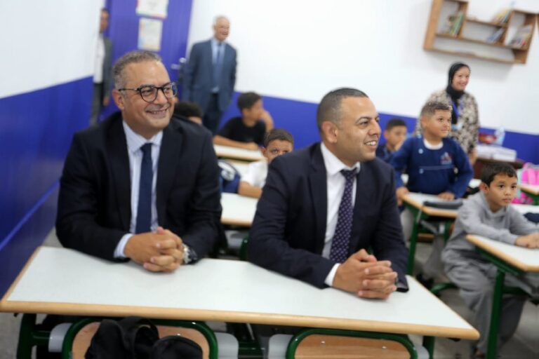 مدير أكاديمية الدار البيضاء-سطات يتابع ميدانياً الدخول المدرسي بمديرية عين السبع الحي المحمدي