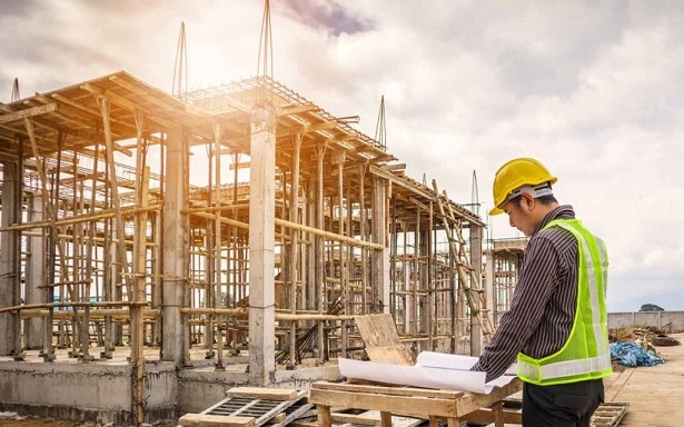 الناظور.. العصبة المغربية للدفاع عن حقوق الإنسان تنتقد تأخر رخص البناء وتطالب بتدخل عامل الإقليم