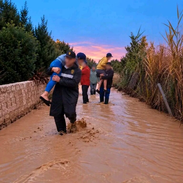 جرسيف.. إنقاذ أسرة من سبعة أفراد بعدما غمرت السيول منزلها بلمريجة