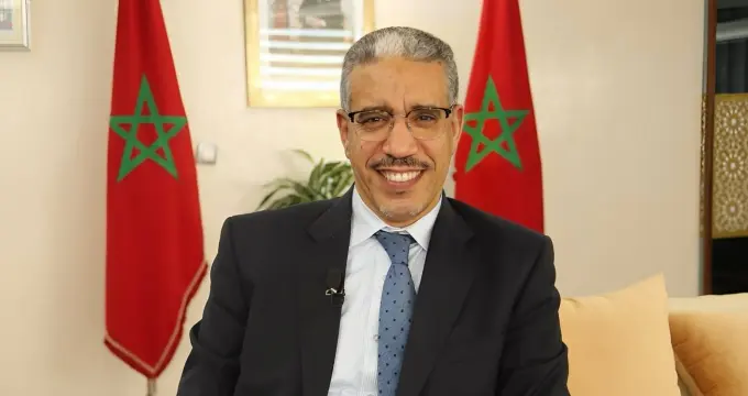 عزيز الرباح ينفي استعداده لتولي منصب سفير المغرب في إسرائيل ويصف التدوينة بـ”الخبيثة”